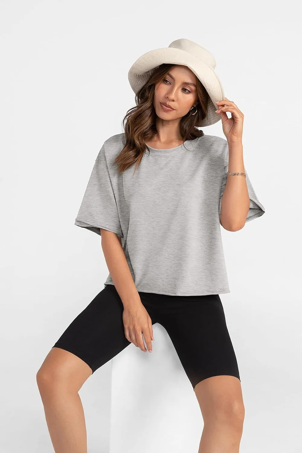 UEU Women's Comfy Basic Workout Gym Short Sleeve Crop Tops Casual Loose Oversized T-Shirts
